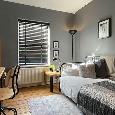 Townhouse In Trendy Suburb Of Hoole Daire Chester Dış mekan fotoğraf